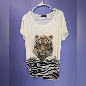 Cream Tiger Print Women's Top ptp 20-22 stretchy  NWT